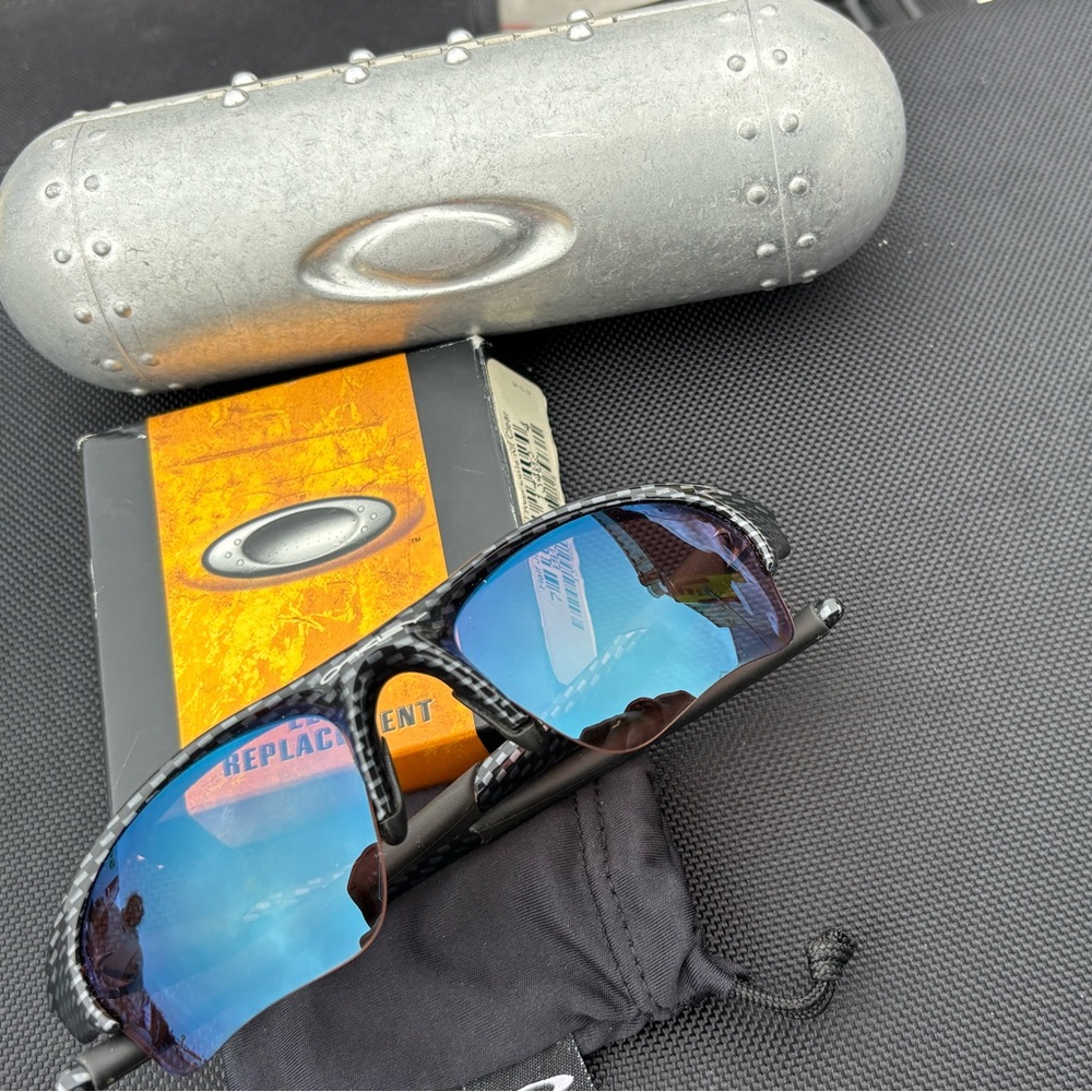 OAKLEY HALF JACKET XLJ 1.0 CARBON FIBER WITH CASE AND CLEAR LENS REPLACEMENT